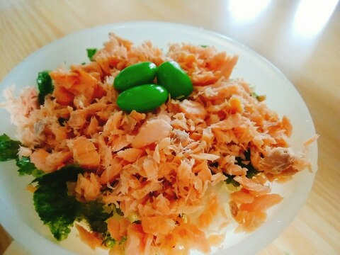 幼児食　枝豆と海苔と鮭フレークの丼